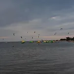 Laguna 招待所 雷瓦